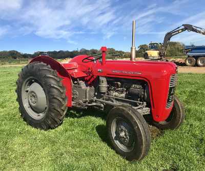Historischer Massey Ferguson