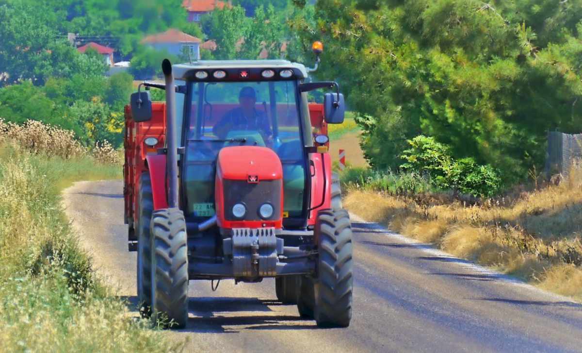 Traktor der Marke Lindner