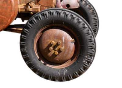 Vorderrad von einem Traktor